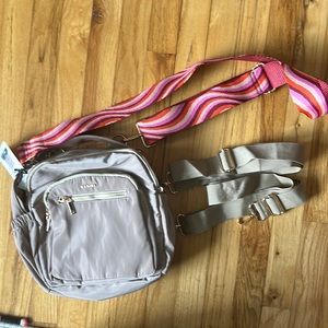 New With Tags Kedzie Aire, comes with extra strap